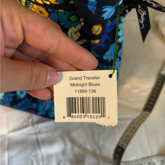 Vera Bradley grand traveler weekender bag - Picture 2 of 13